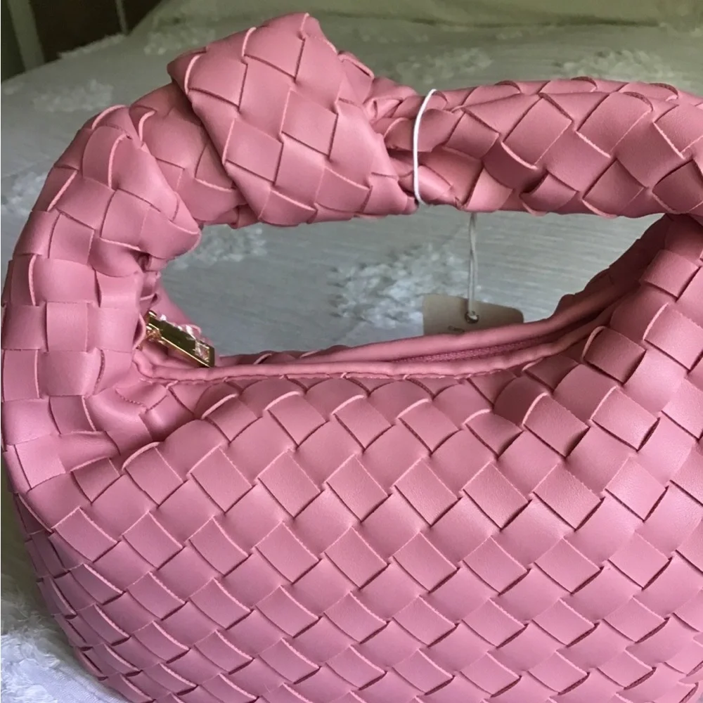 Pink - Picture 4 of 5